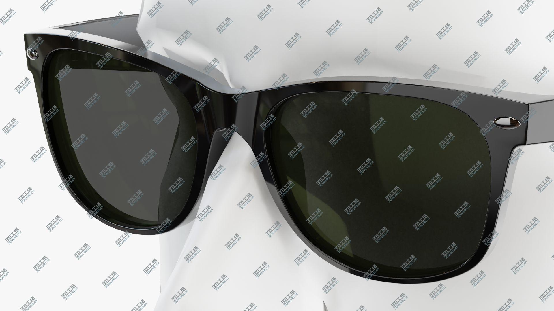 images/goods_img/2021040232/New Classic Style Sunglasses Glossy Black with Green Lenses model/3.jpg